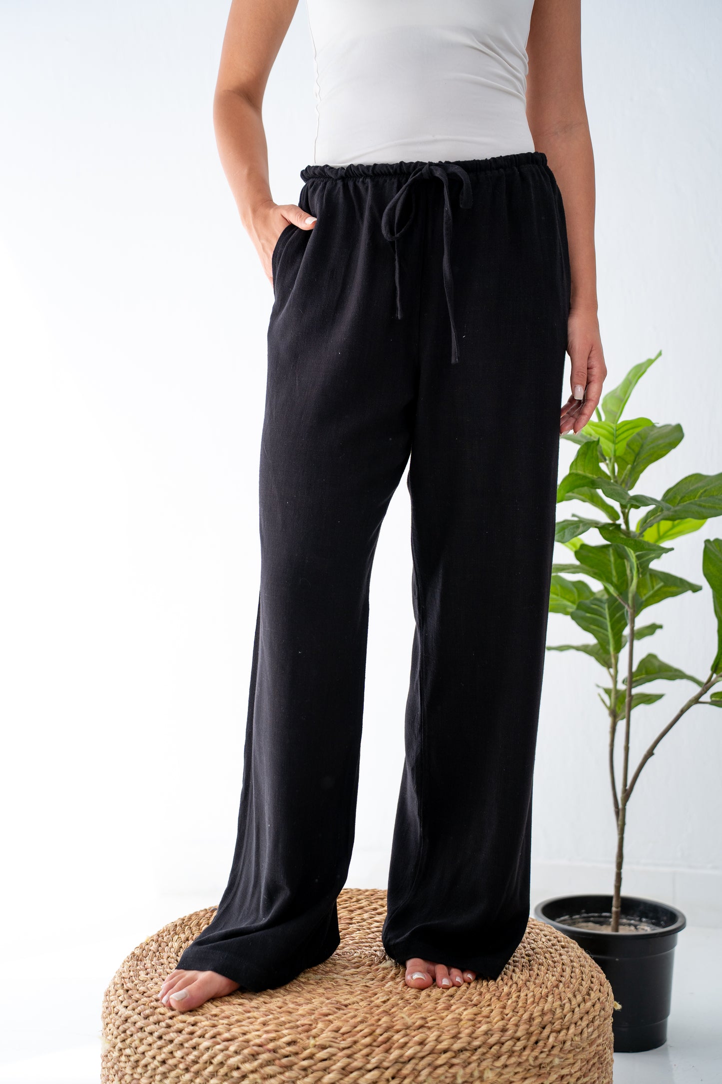Liquorice linen pants