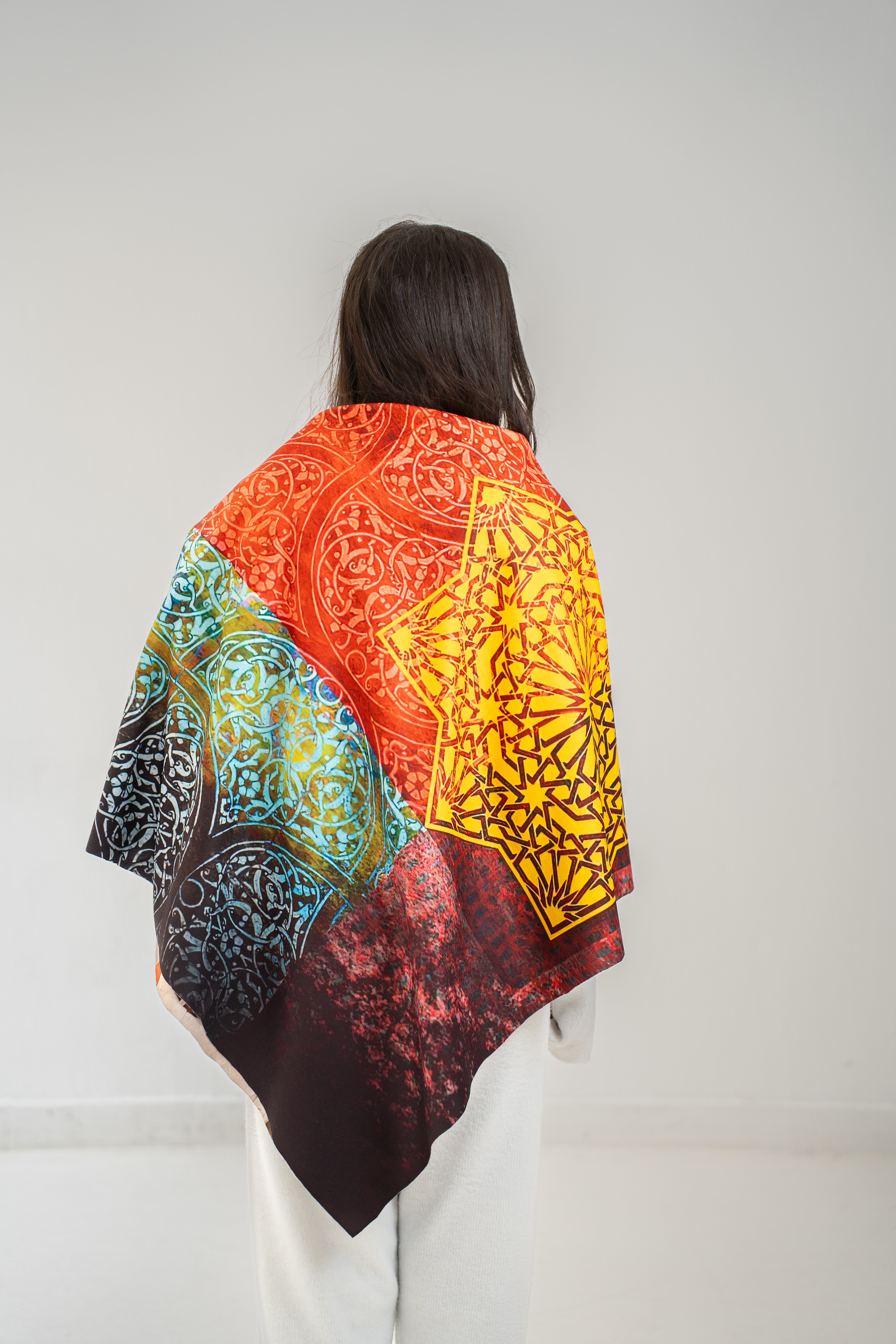 Siraj scarf