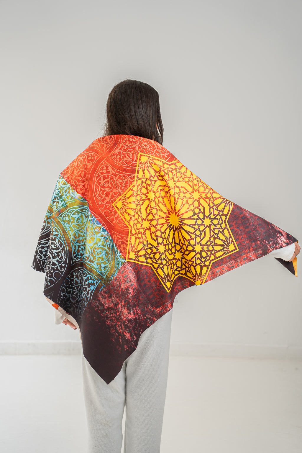 Siraj scarf