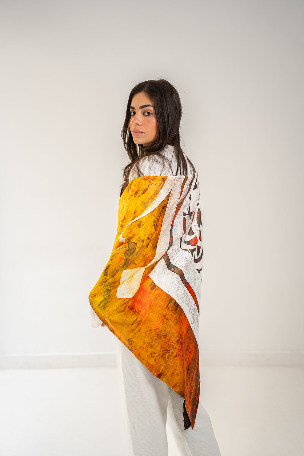 Siraj scarf