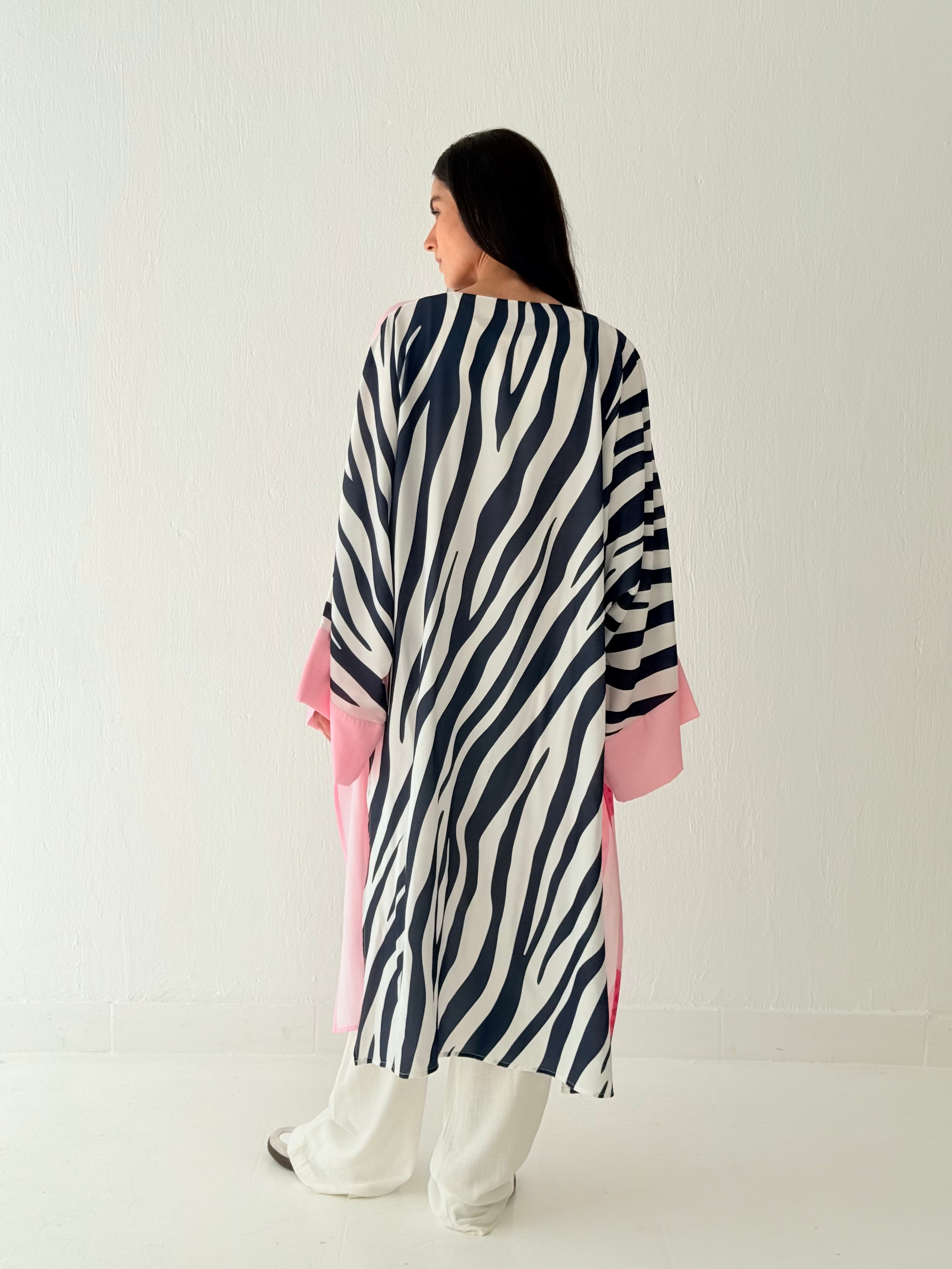 Pinky zebra kimono