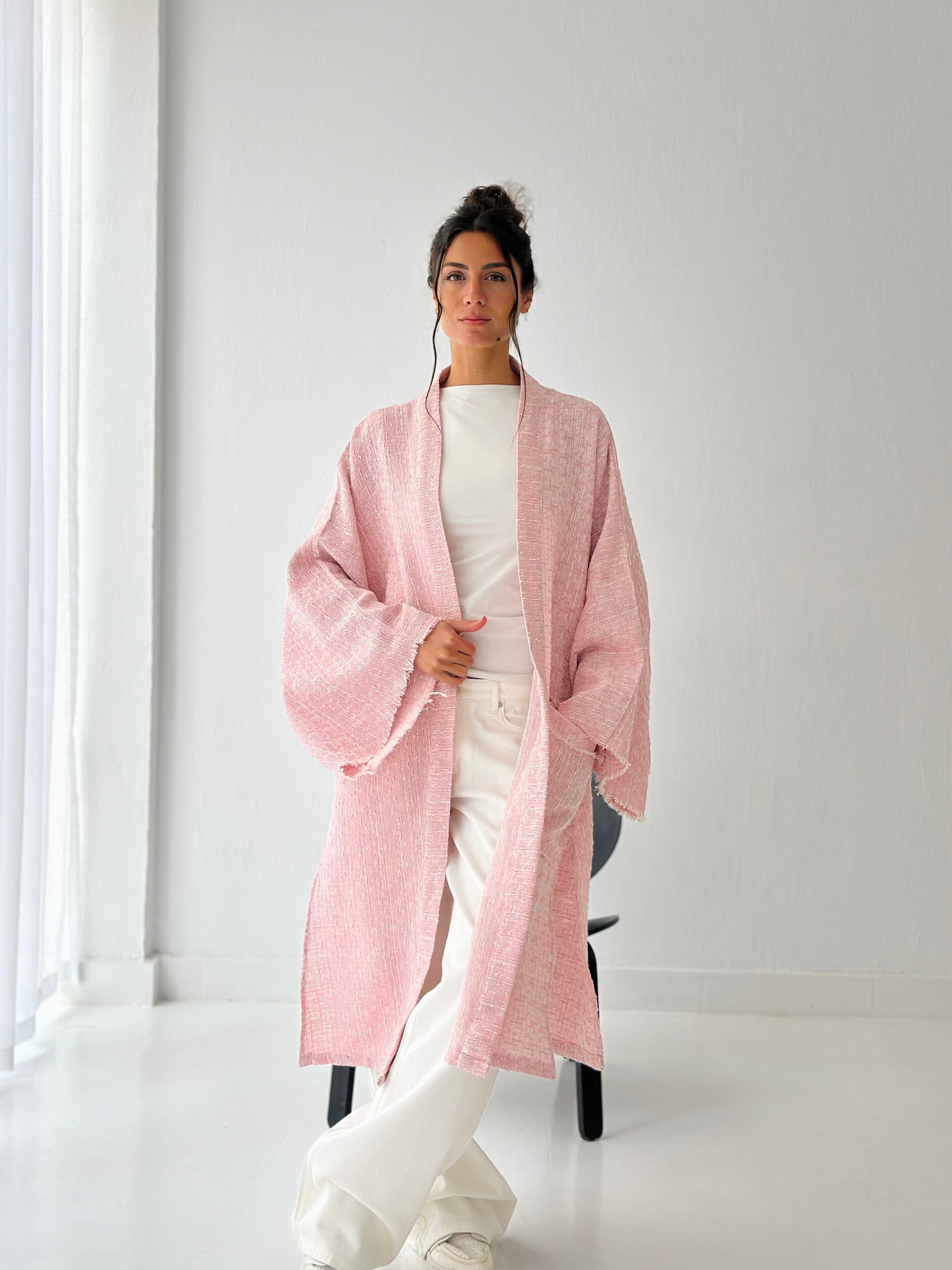 Pink kimono